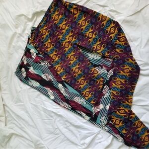 2 pairs yoga pants leggings peacock feathers one size small medium